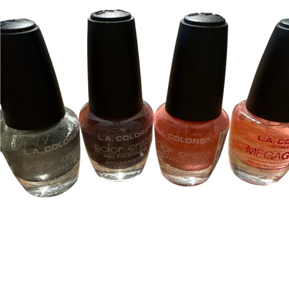 Vibrant Nail Polish Bundle with 1 FREE Mystery Gift - Picture 3 of 5